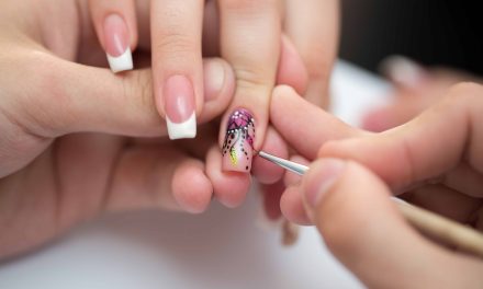 Tren Nail Art 2026: Kuku Jadi Statement Fashion Yang Berani