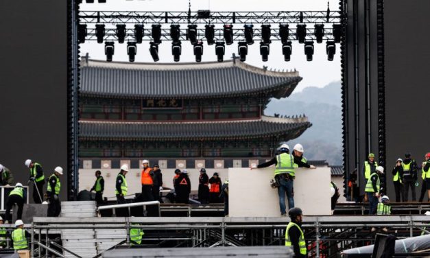 Kontroversi BTS: Comeback Di Gwanghwamun Picu Backlash