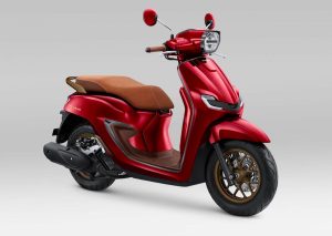 Honda Stylo 160 Burgundy: Warna Spesial Terlihat Lebih Mewah