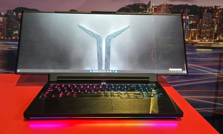 Lenovo PureSight OLED: Monitor Gaming Rollable Pertama Dunia