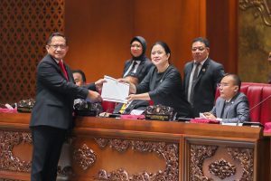 DPR Sahkan Revisi UU Otonomi Khusus Alokasi Dana Desa