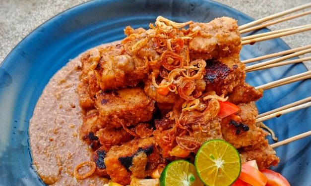 Sate Tempe Bumbu Kacang: Alternatif Kuliner Sehat Naik Daun