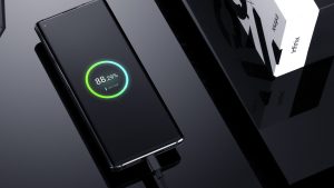 Infinix Luncurkan Teknologi Ultra-Fast Charging 300W Terbaru