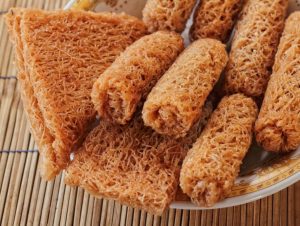 Kue Karasi Wakatobi: Camilan Unik Dicetak Pakai Batok Kelapa