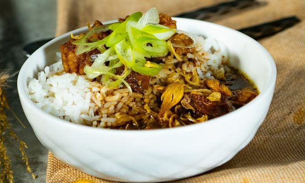 Nasi Grombyang Pemalang, Kuah Hitam Beraroma Kelapa Sangrai