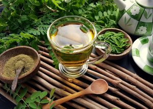 Teh Daun Kelor: Pilihan Minuman Herbal Terbaik Sebelum Tidur