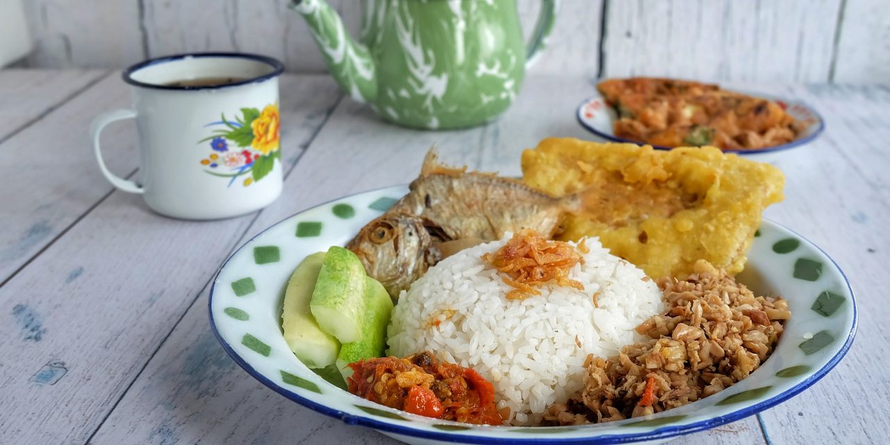 Nasi Megono Pekalongan Yang Bertabur Cacahan Nangka Muda