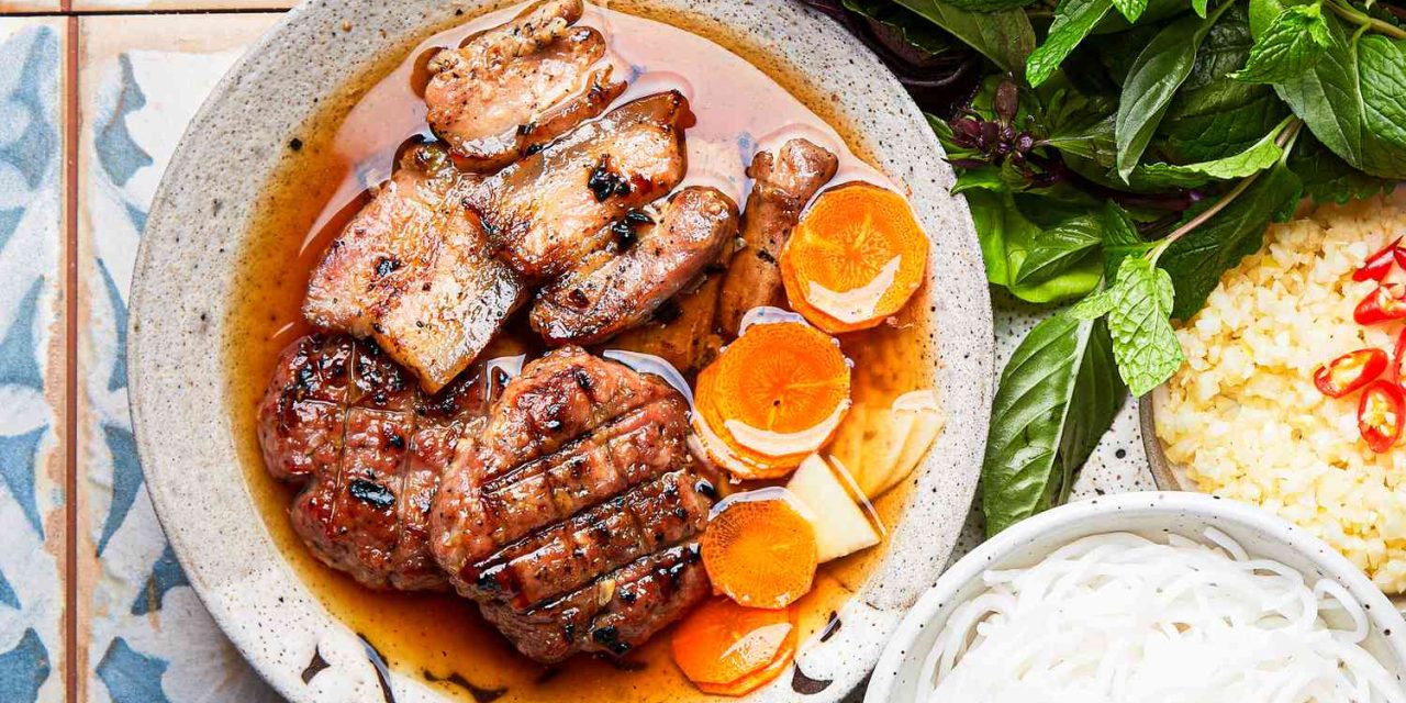 Bun Cha Hanoi: Bihun Babi Bakar Kuah Asam Manis Khas Vietnam