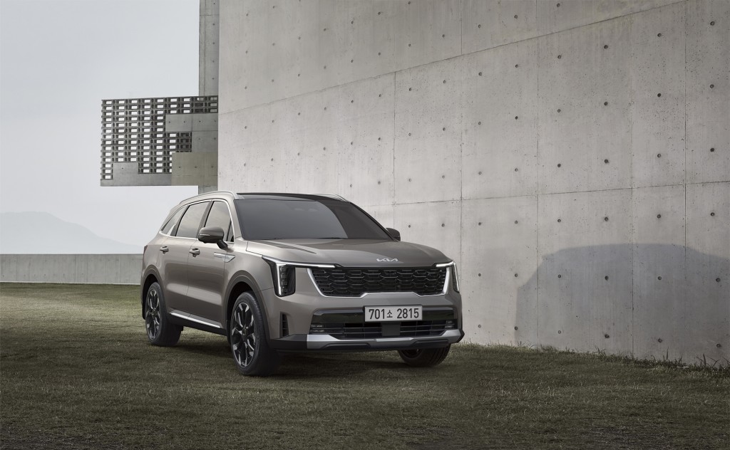 Kia Sorento Facelift: SUV Hybrid Berdesain Opposites United
