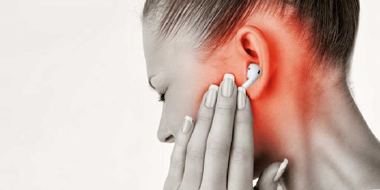 Dokter Spesialis Ungkap Bahaya Pakai Earphone Saat Tidur