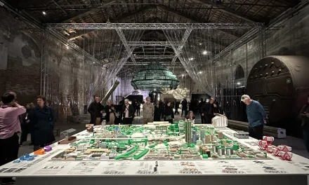Venice Biennale Pamerkan Instalasi Berbahan Material Daur Ulang