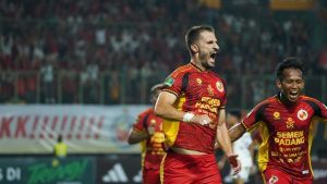 Sundulan Igor Cukovic Bawa Semen Padang FC Pimpin Laga