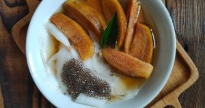 Kelezatan Es Sekemu Khas Banten Dengan Potongan Sawo Manis