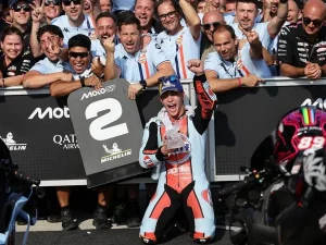 Raúl Fernández Sabet Podium Kedua Di Belakang Bezzecchi